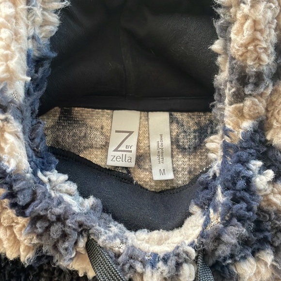 Zella Faux Shearling Camouflage Hooded Pullover Jacket - Picture 4 of 5